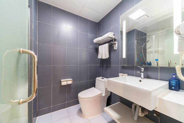 Bathroom 4, Hanting Hotel Rizhao Port Wanpingkou Scenic Area, Rizhao
