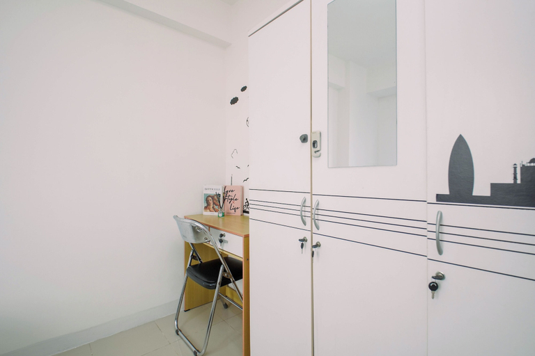 Room 3, Homey 2Br With Modern Interior At Apartment Bassura City, Jakarta Timur