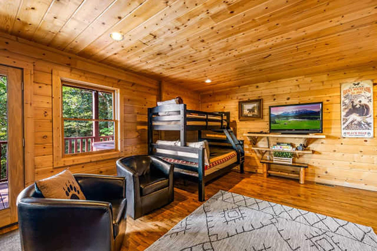 Room 3, Private Mtn Views Movie Theater Hot Tub Pool Table, Sevier