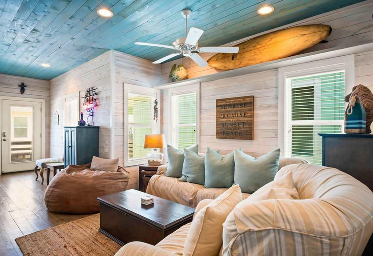 Room 2, Sea Gypsy Fire Pit Community Pool Corn Hole, Nueces