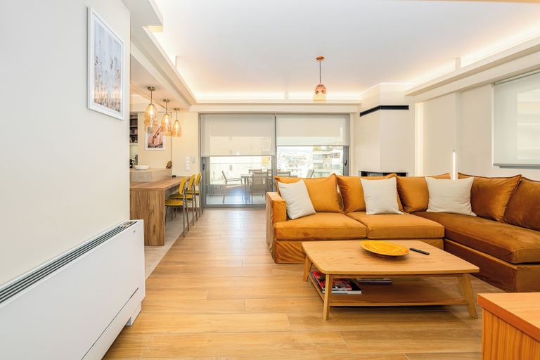 Living area 3, Lush 3-bed - Parking - 500Mbps - Riviera, Attica