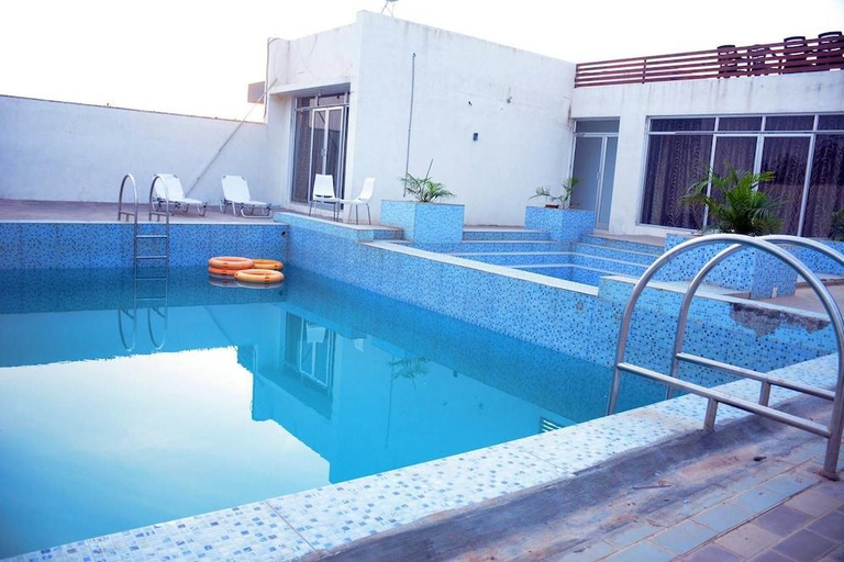 Sport & Beauty 2, Wild Wadi Cottages, Junagadh