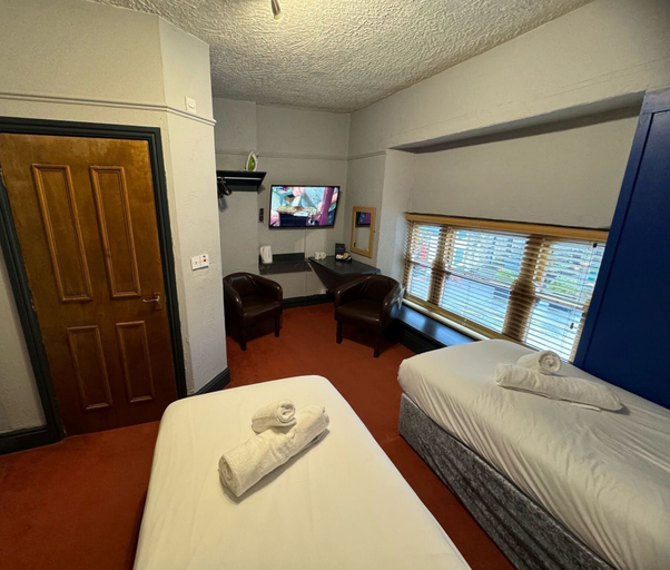 Bedroom 2, The George Hotel, Derbyshire
