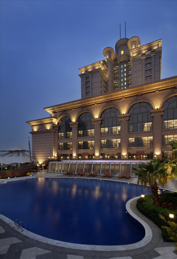 Exterior & Views, Sovereign Hotel Zhanjiang, Zhanjiang