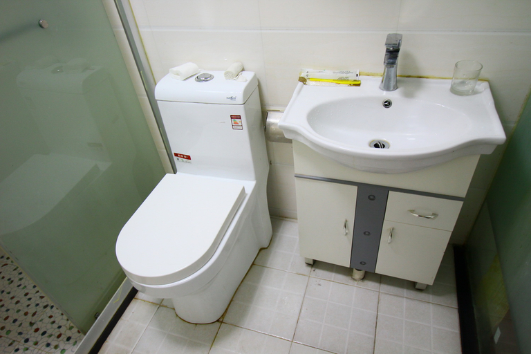 Bathroom 4, Shijia Hotel, Ningbo