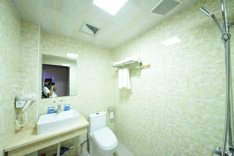 Bathroom, Minghao Business Hotel, Changsha