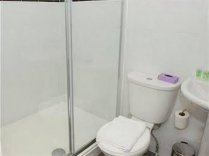 Bathroom, The Black Swan, Cornwall