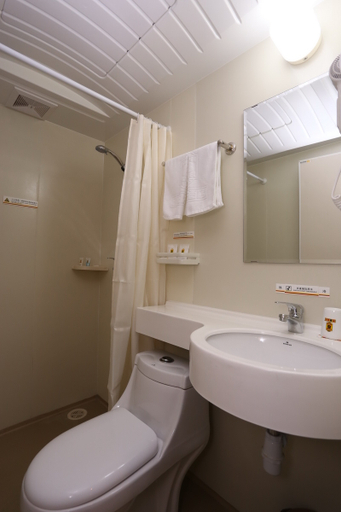 Bathroom 2, Super 8 Hotel (Wenjiang Cross-Strait Industrial Park), Chengdu