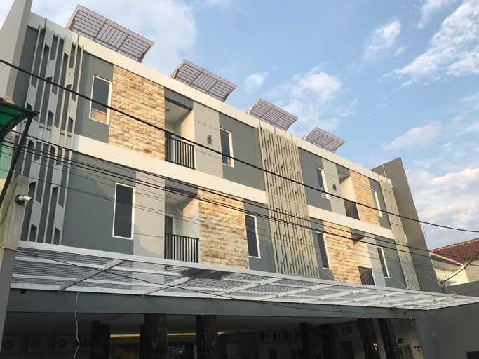 Exterior & Views 2, RedDoorz Plus near Politeknik Negeri Malang, Malang