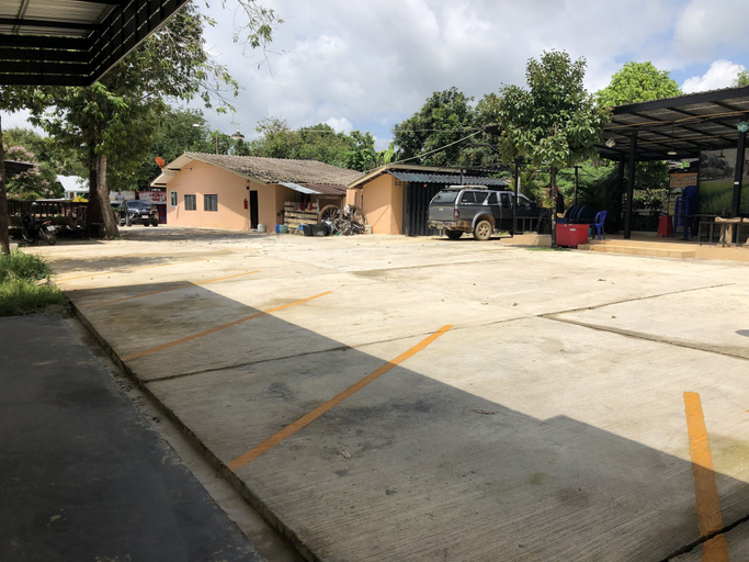 Others 4, Chillchill, Sangkhla Buri