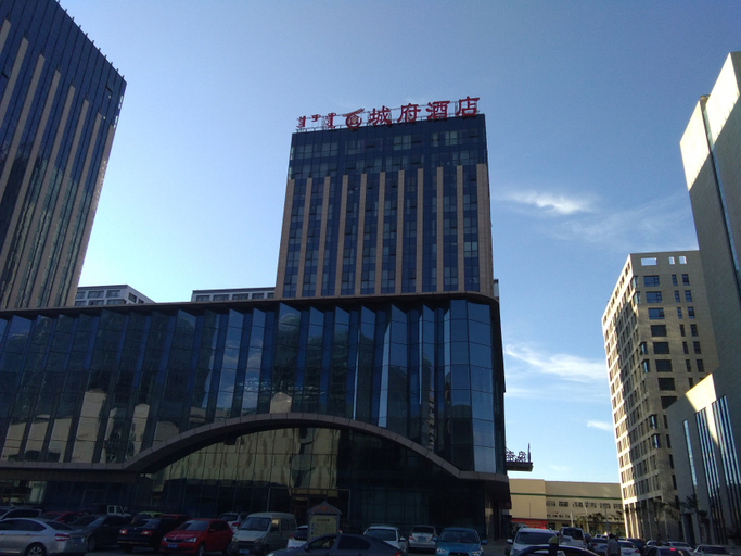 Exterior & Views