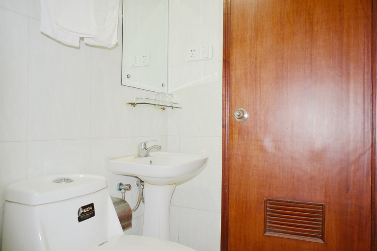 Bathroom 5, My Home Express Hotel, Hangzhou