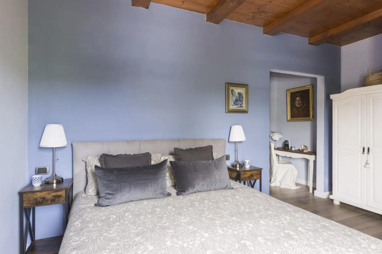 Bedroom, White Tail Organic Farm, Alessandria