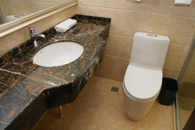 Bathroom 5, Tangshan Jingang International Hotel (Caofeidian Tanghai Road Branch), Tangshan