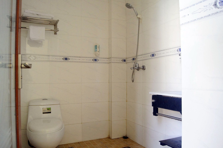 Bathroom 3, Nandu Business Hotel, Sanya