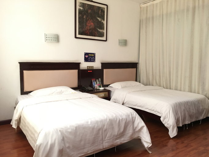 Bedroom 2, GreenTree Inn(Tongcheng people's Hospital store), Xianning