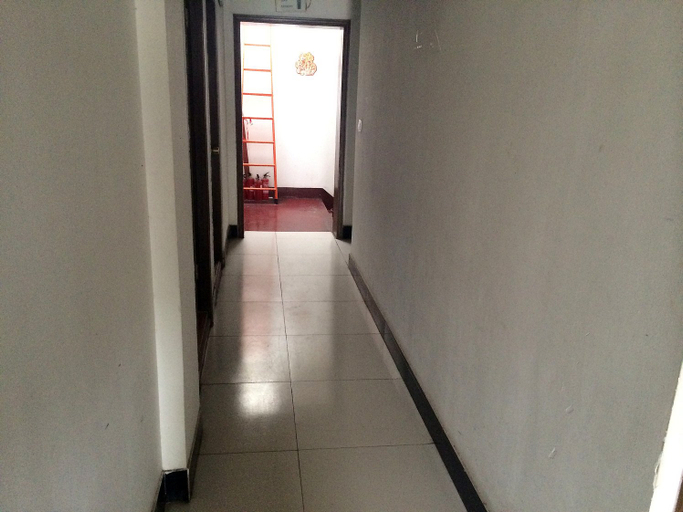 Others 5, Chunrong Hostel, Nanjing