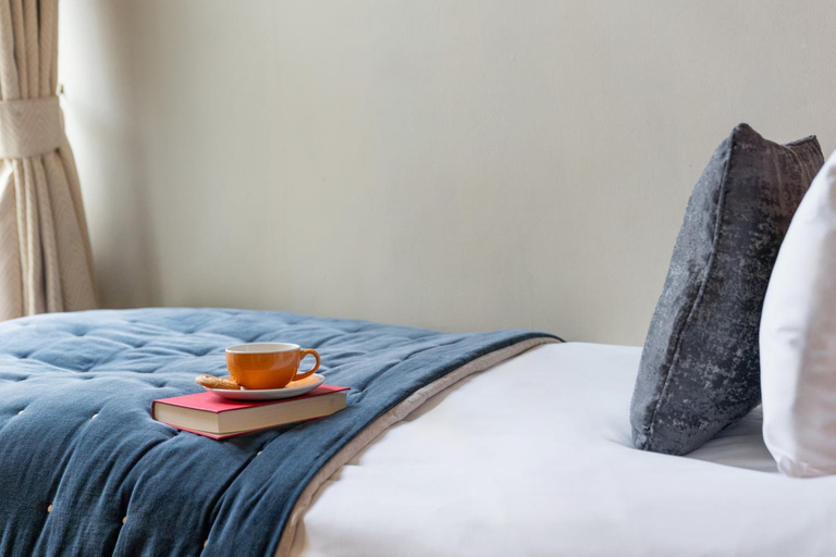 Bedroom 2, Clifton Hotel, Bristol
