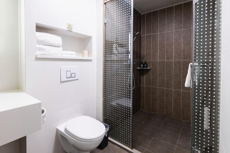 Bathroom 3, Ibis Tianjin Ancient Cultural Street Hotel, Tianjin