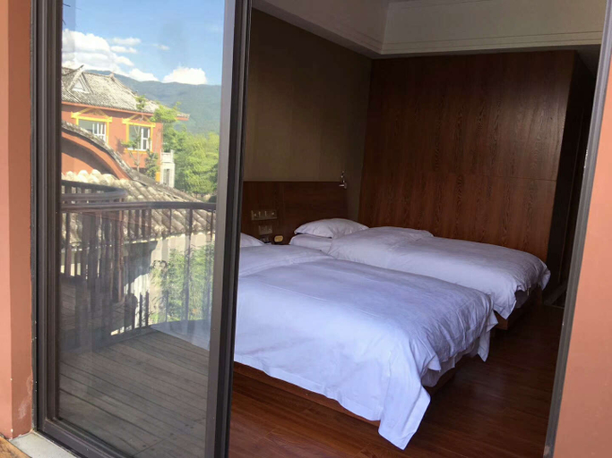 Bedroom 2, Phoenix Hot Spring Holiday Hotel, Dehong Dai and Jingpo