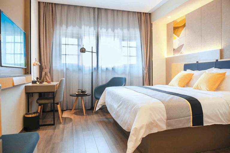 Bedroom, ホームイン UP ファーイー プレミアムホテル(), Dongying