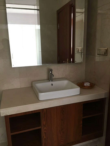 Bathroom, Phoenix Hot Spring Holiday Hotel, Dehong Dai and Jingpo