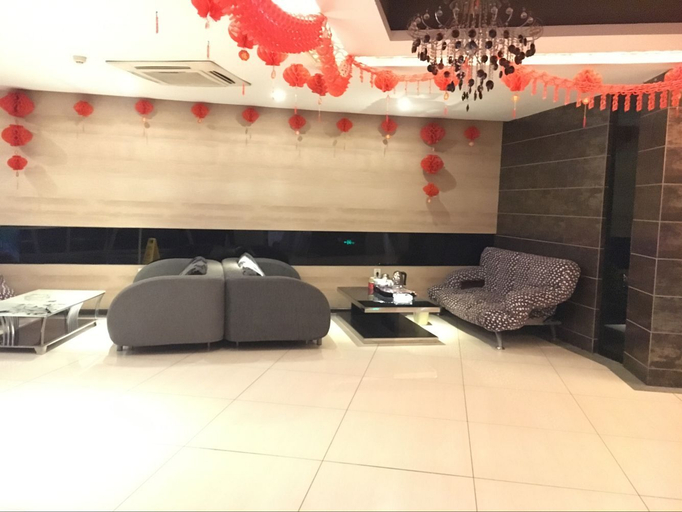 Others 5, Xinli House, Tongren