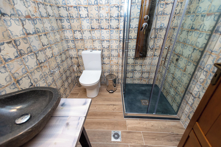 Bathroom 3, Nostos Country House, Thessaly
