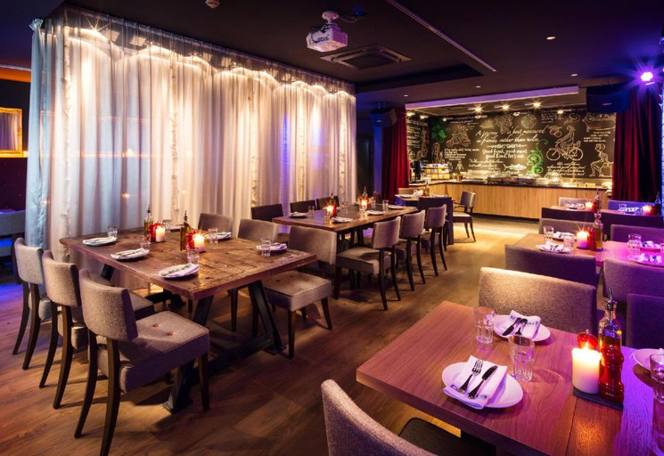 Food & Drinks