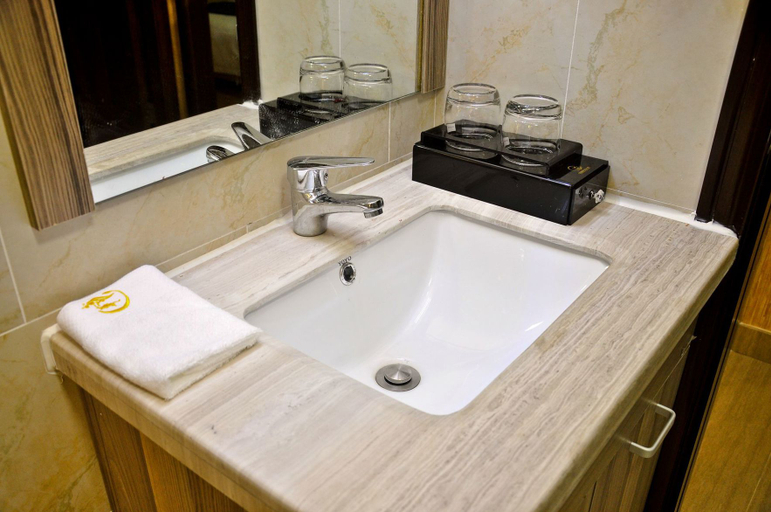 Bathroom 3, Longqiang International Apartment, Guangzhou