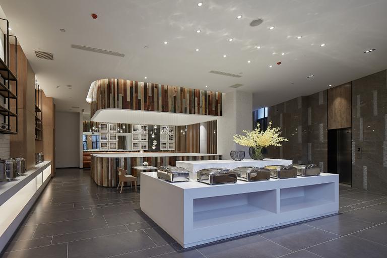 Food & Drinks, ホテル(), Xinyang