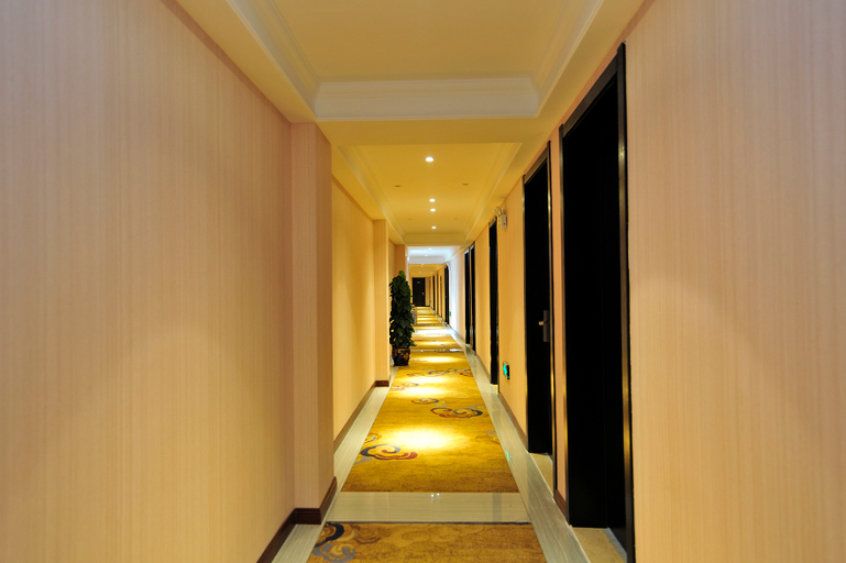 Others 5, Super 8 Hotel Guiyang Qianling Park Ruijin North Road, Guiyang