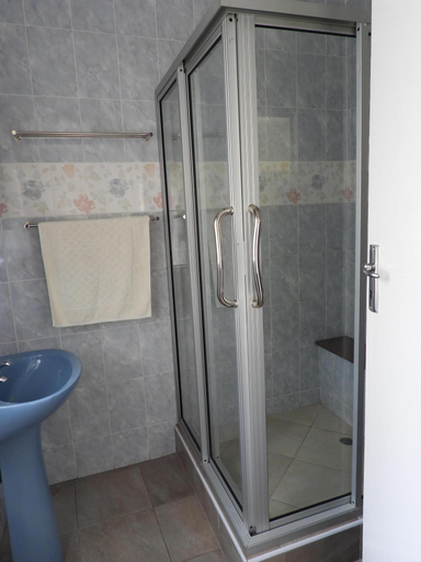 4, 2 Bedroomed Apartment With En-suite and Kitchenette - 2067, Harare