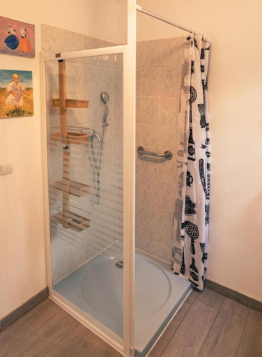 Bathroom 4, Villa charmante au Plan-de-la-Tour avec piscine privee, Var