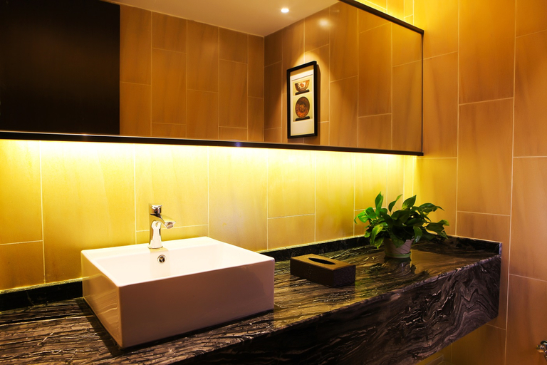 Bathroom, Junhao Yashen Hotel, Chengdu