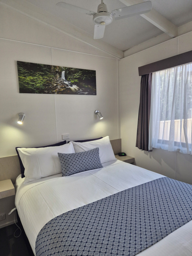 Bedroom 3, Apollo Bay Waterfront Motor Inn, Colac-Otway - South