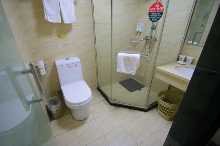 Bathroom 3, GreenTree Inn Shanghai Luojing Express Hotel, Shanghai