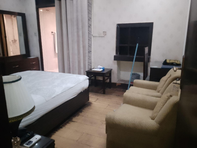 Bedroom 2, Royal Elegance Hotel Lahore, Lahore