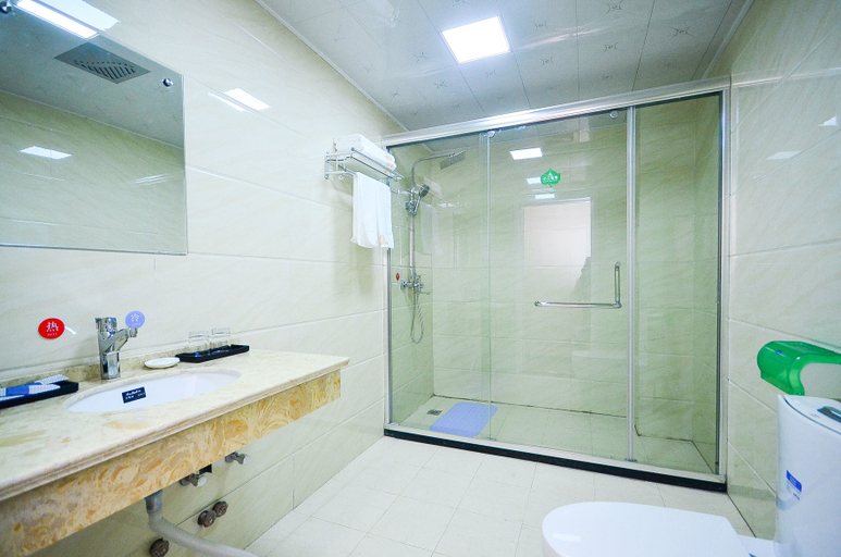 Bathroom 3, Pebble Motel Cloud Hotel(Xuzhou Railway Station Suning Plaza), Xuzhou