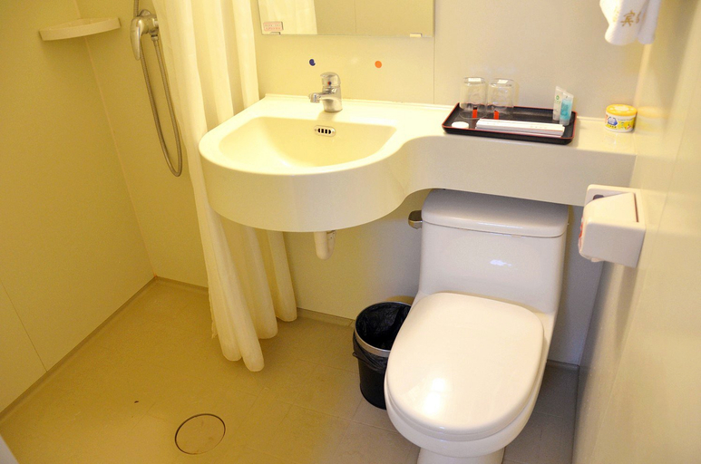Bathroom 3, Changee Hotel MINI (Beijing Wangfujing Dengshikou Subway Station), Beijing
