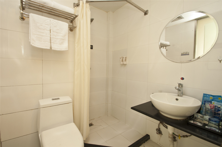 Bathroom, Junyi Hotel (Linyi City Bus Station), Linyi