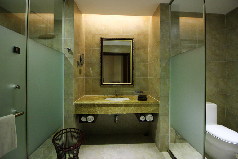 Bathroom 2, Qiaodu Hotel (Jiangmen Light Rail Station), Jiangmen