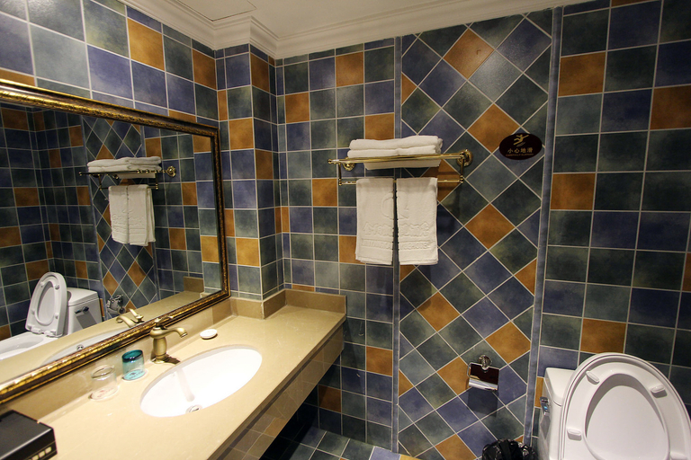 Bathroom 2, Jinyang Kaiyu Hotel, Chongqing