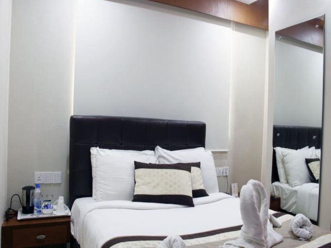 Bedroom 5, Hotel Diamonds Pearl, Visakhapatnam