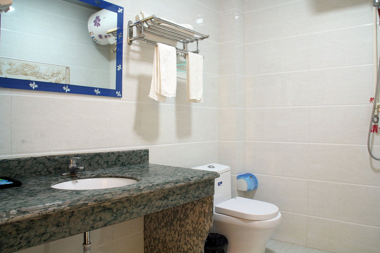 Bathroom 3, Chaoyang Hotel, Putian