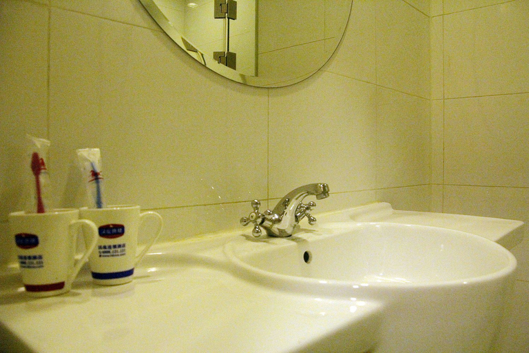 Bathroom 5, HanTing Hotel (Ganzhou Jiangnan Songcheng Wenming Avenue), Ganzhou