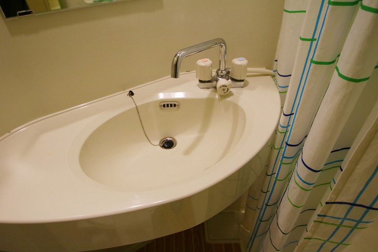 Bathroom 2, イーバイホテル(), Shanghai
