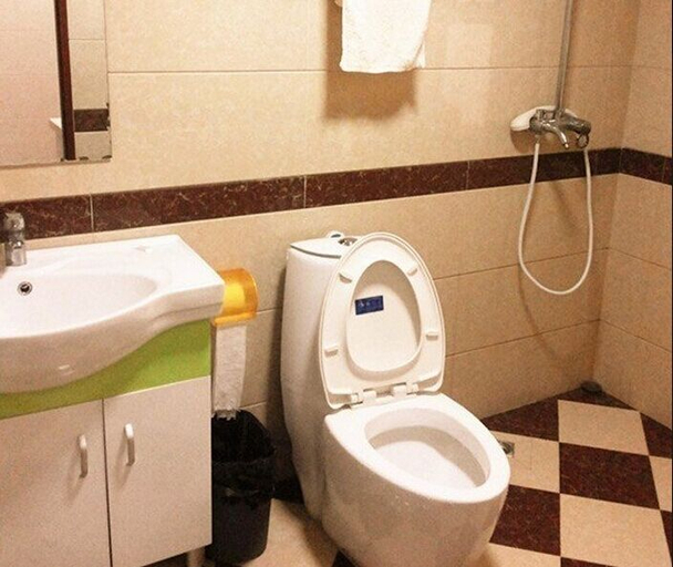 Bathroom 2, Hanting Hotel Shanwei Lufeng Renmin Bridge, Shanwei