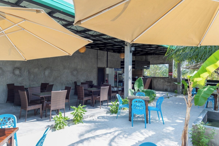 Food & Drinks 4, Dhiffushi Tourist Hotel, Kaafu Atoll