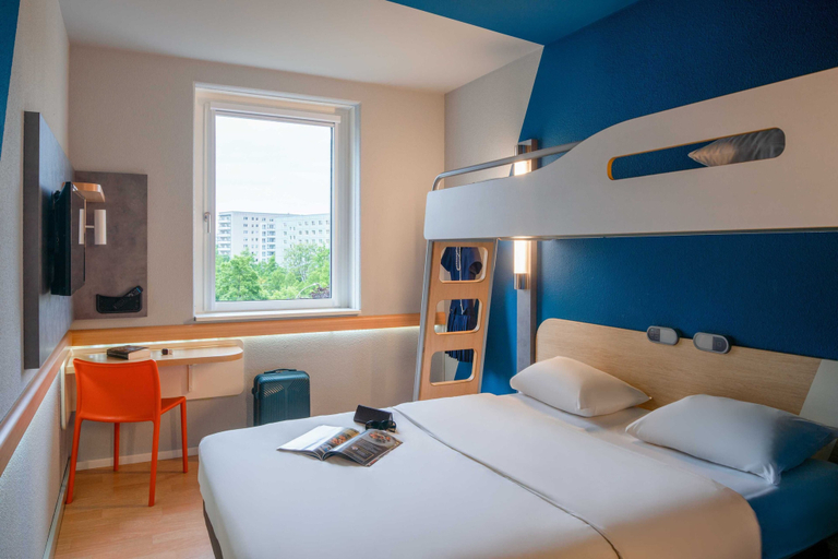Bedroom 3, Ibis Budget Berlin Alexanderplatz, Berlin